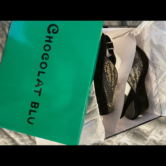 Black Velour Wedge Sandals 8.5 - Picture 3 of 11